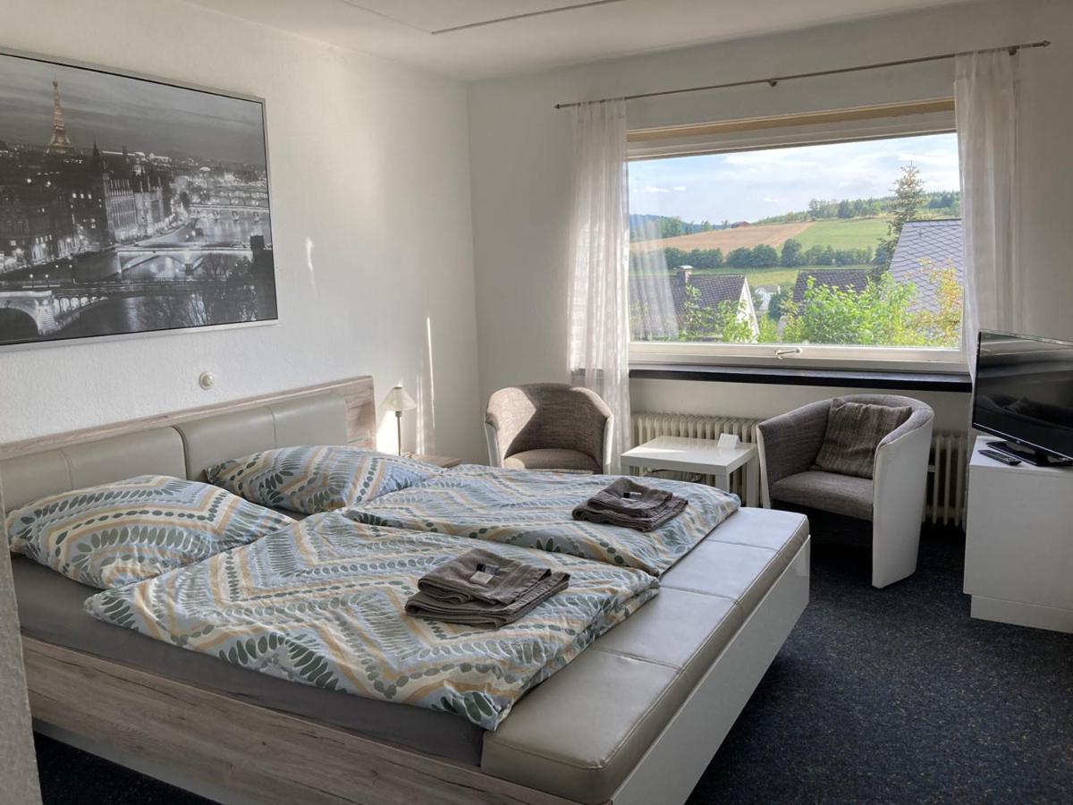 Bed & Breakfast Weisser Stein Schmallenberg Exterior foto