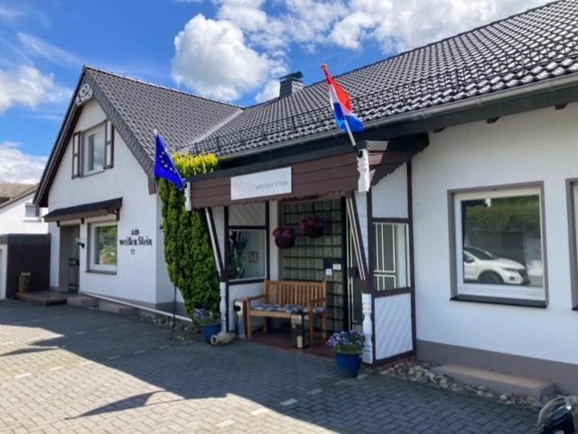 Bed & Breakfast Weisser Stein Schmallenberg Exterior foto